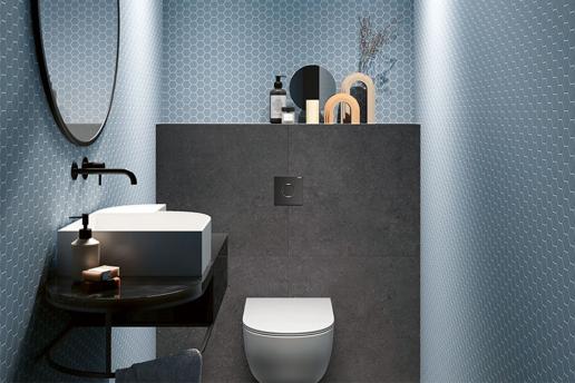 Hexagon tegels in de toiletruimte
